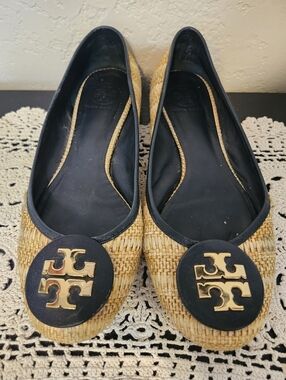 Tory Burch Reva Raffia Natural Woven Flats with Black Trim & Gold Logo 9M